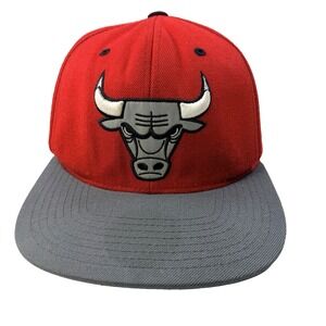 Mens Mitchell & Ness Chicago Bulls Snapback Hat Cap NBA Basketball Red
